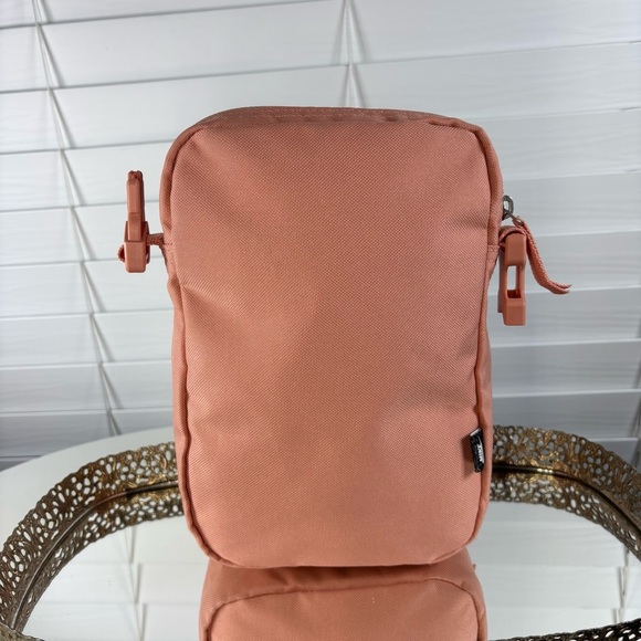 Nike Bag Heritage Crossbody Pink Zip Closure Adjustable Removable Strap Travel - Picture 6 of 10
